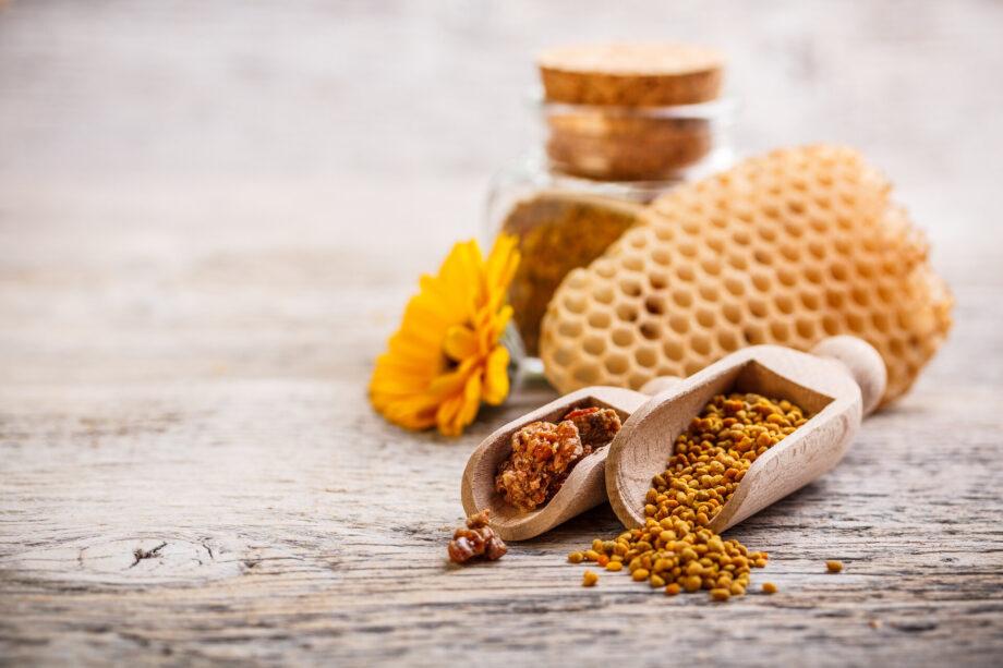 Ein Haufen Propolis